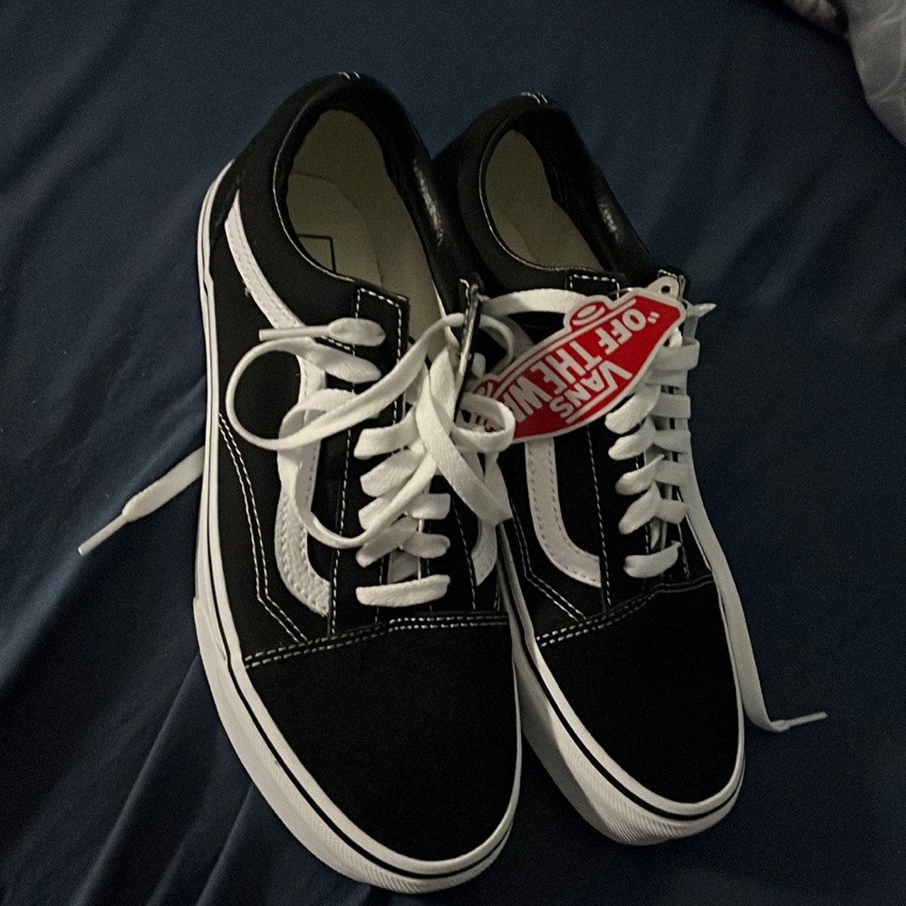 Vans Black and white
